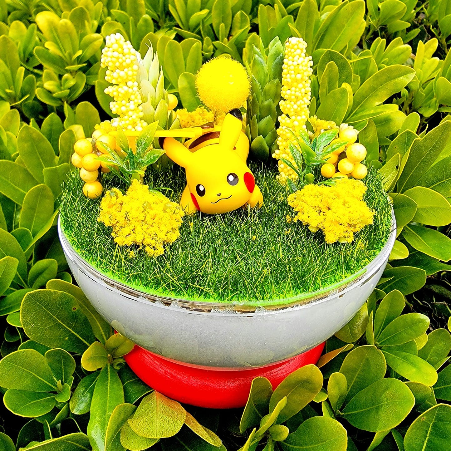 Pikachu Grass Terrarium (Lying Male)