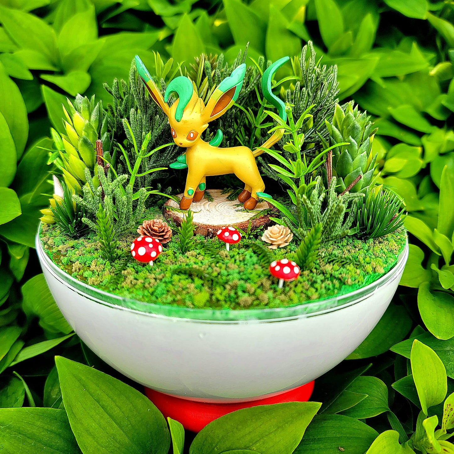 Leafeon Terrarium - Large